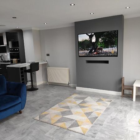 Elegant 3-Bedroom Home, Sleeps Up To 5 Guest. South Ockendon Luaran gambar