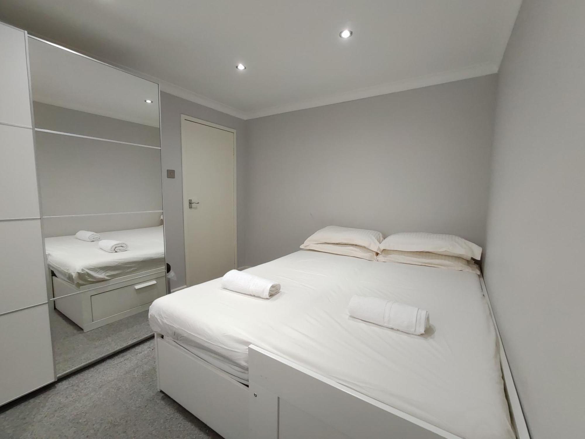 Elegant 3-Bedroom Home, Sleeps Up To 5 Guest. South Ockendon Luaran gambar